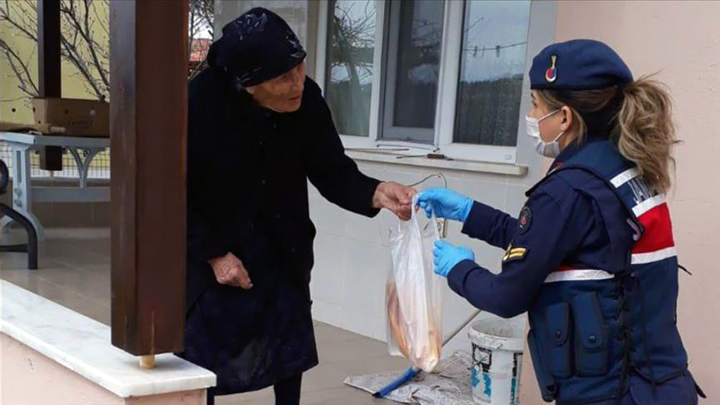 Koronavirüs Salgınında Yaşlılar Nasıl Hedef Haline Geldi?
